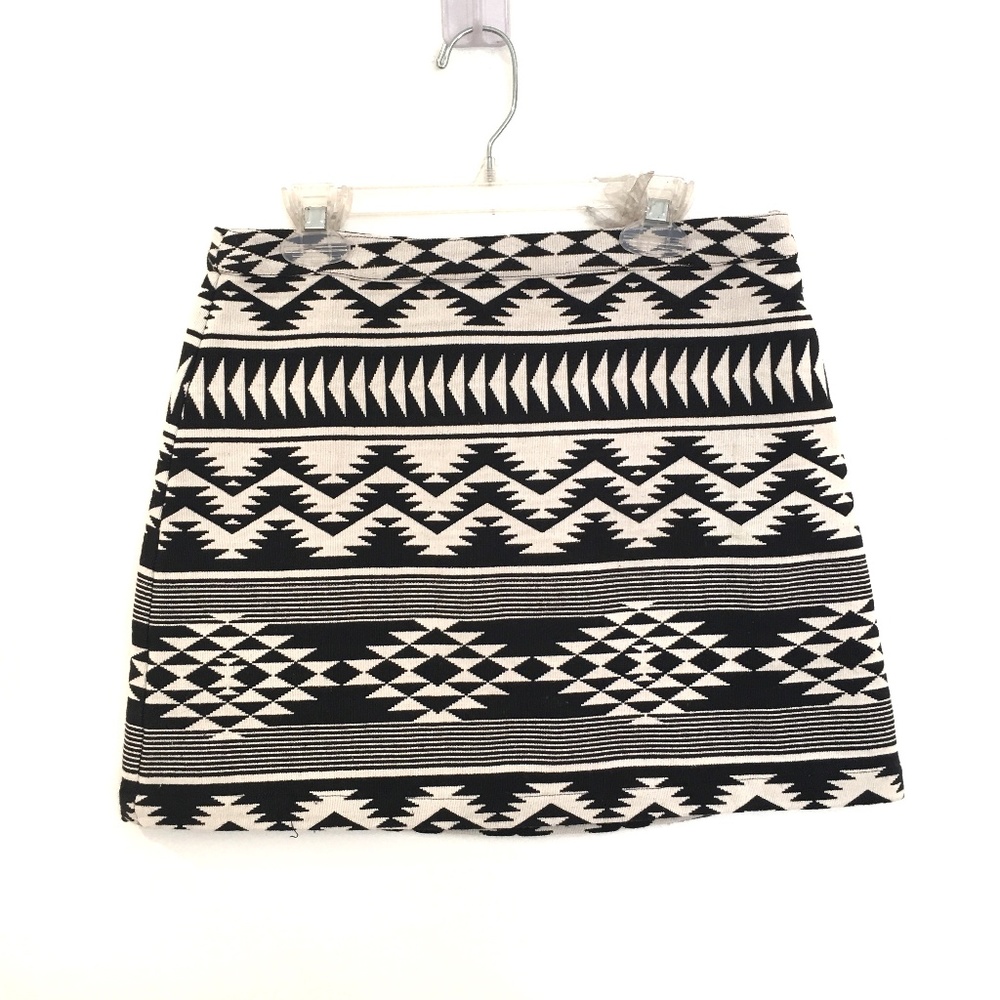 [TOPSHOP] Warm abstract pattern mini skirt size 4